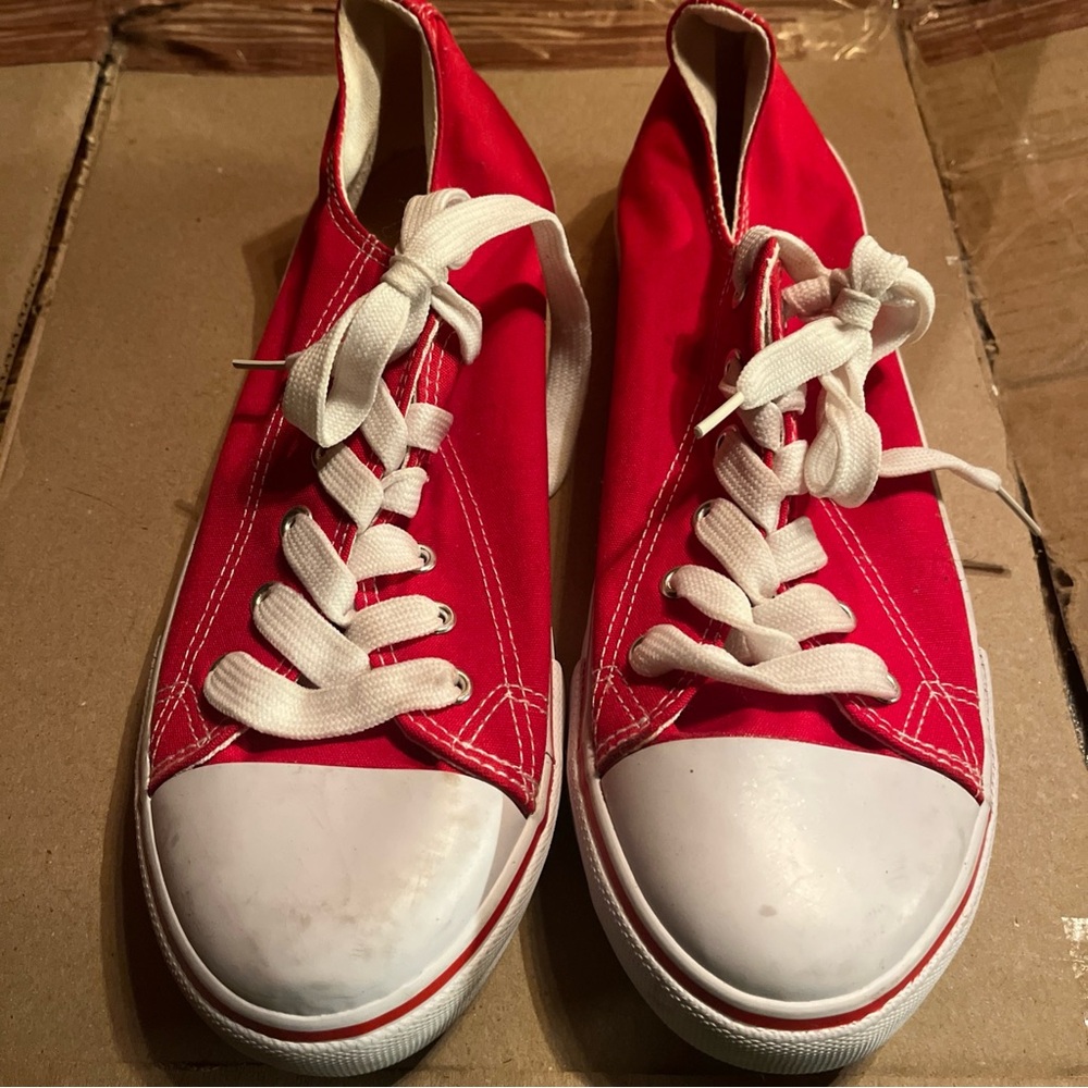 Pierre Dumas Red and‎ White Sneakers